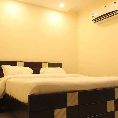 Hotel O Vb Grand Visakhapatnam Esterno foto