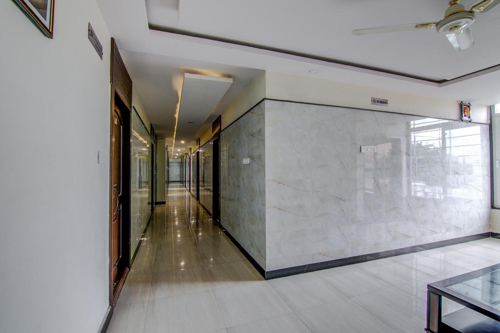 Hotel O Vb Grand Visakhapatnam Esterno foto