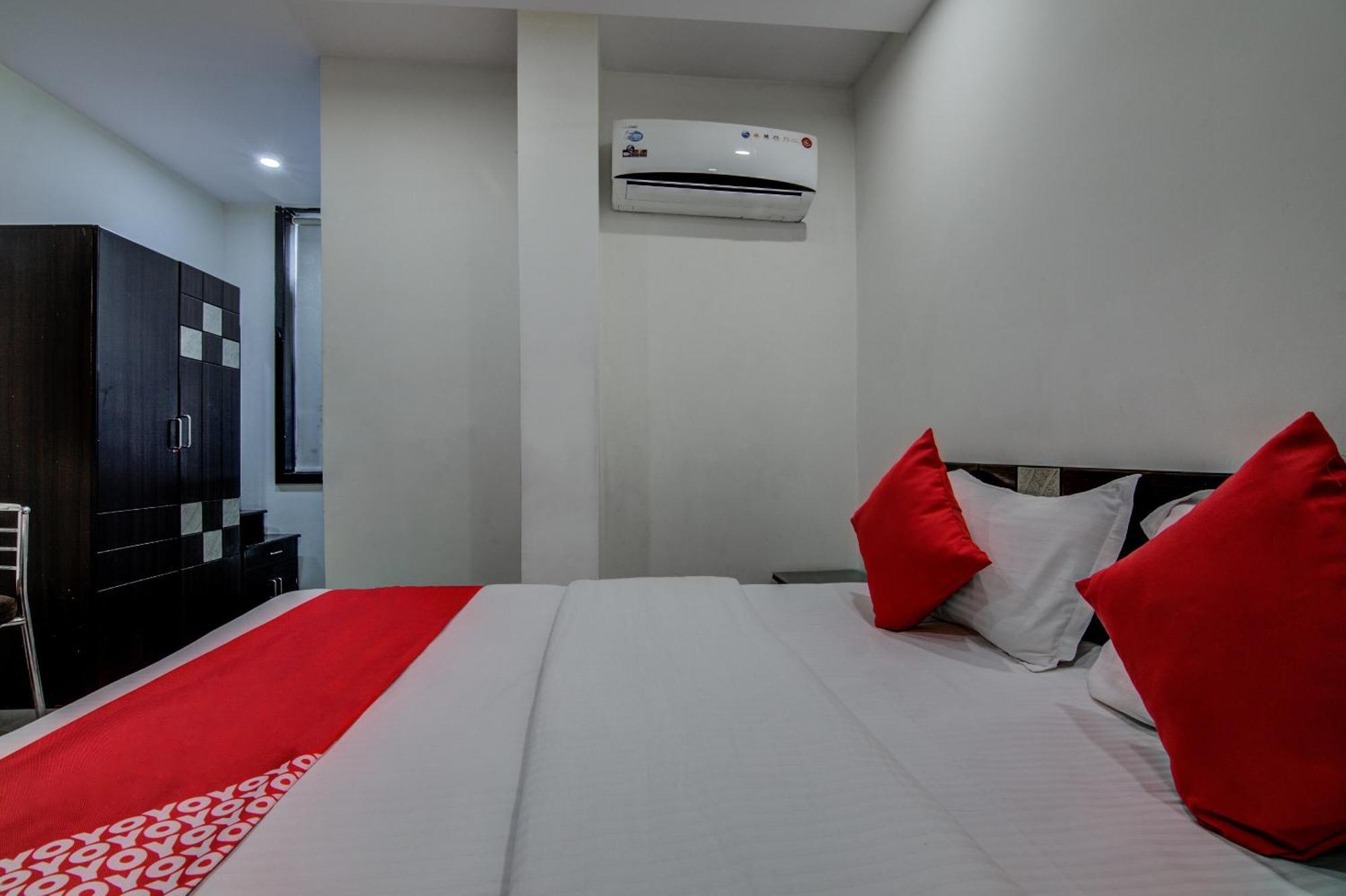 Hotel O Vb Grand Visakhapatnam Esterno foto