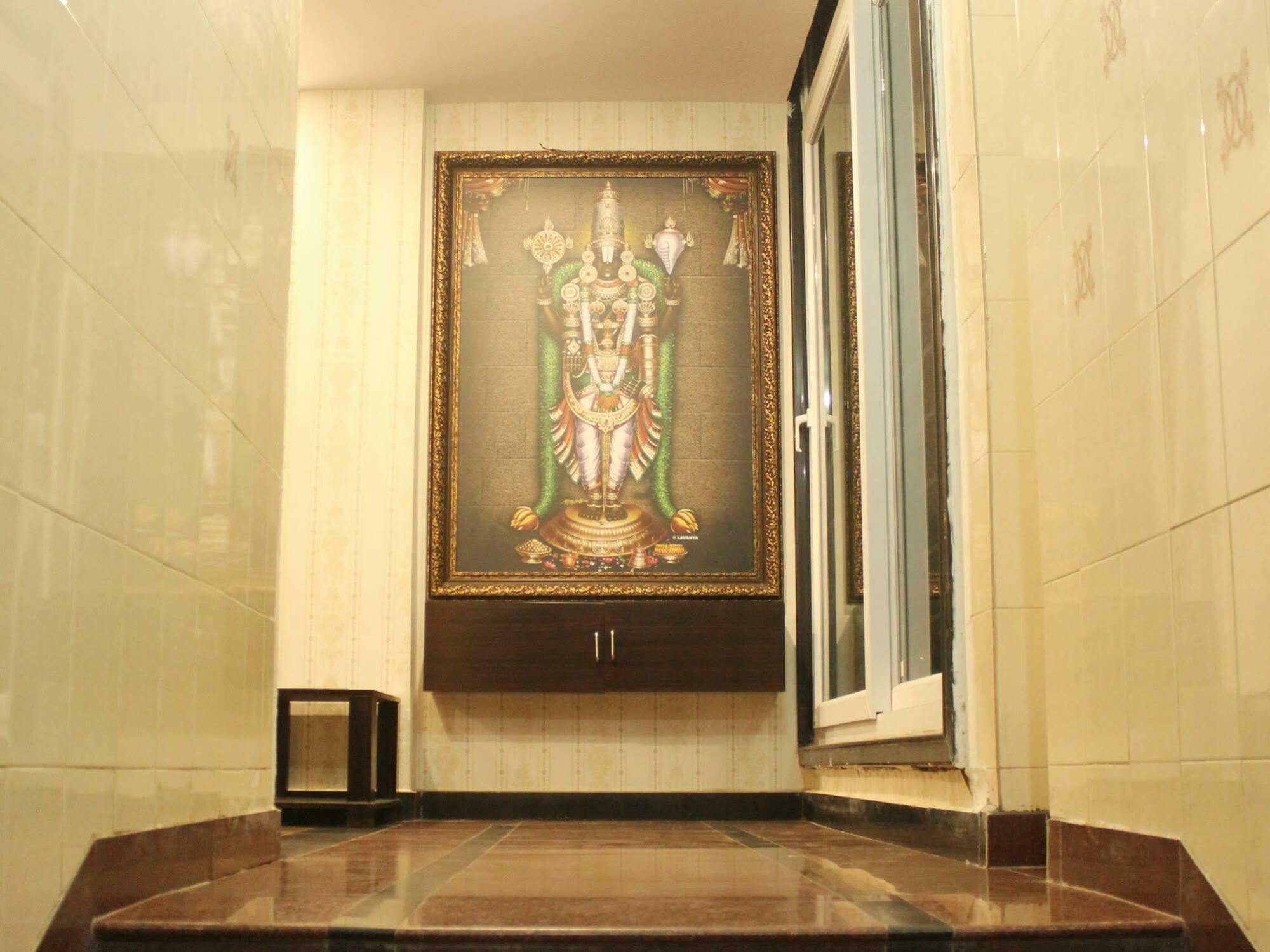 Hotel O Vb Grand Visakhapatnam Esterno foto