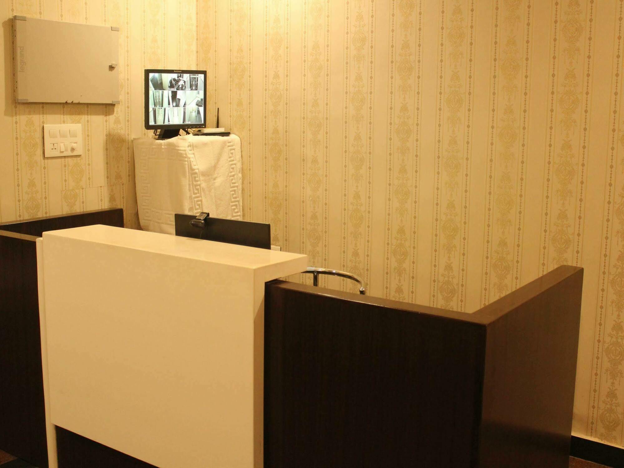 Hotel O Vb Grand Visakhapatnam Esterno foto