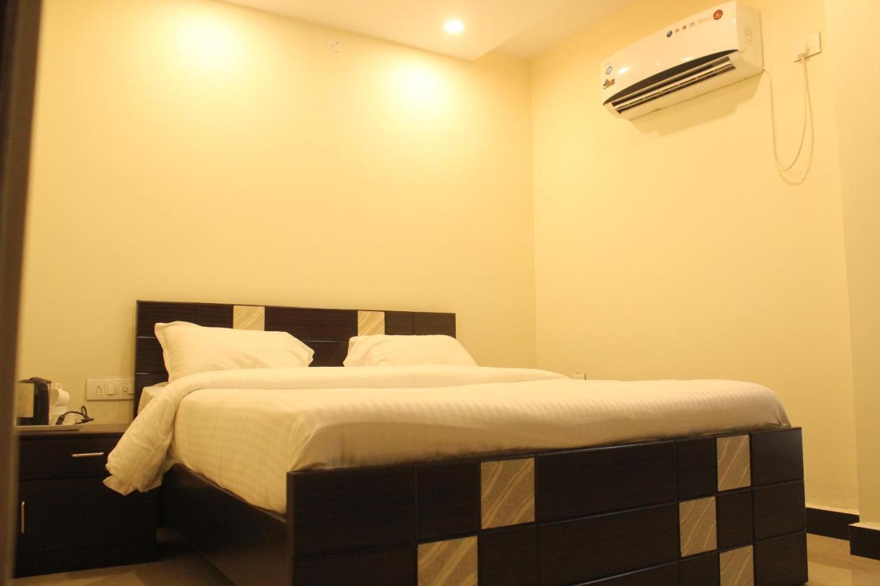 Hotel O Vb Grand Visakhapatnam Esterno foto